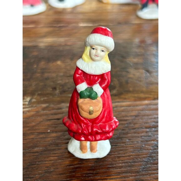 Set Of 6 Vintage Christmas Village Figurines Carolers Snowman Kids Holiday Decor - Picture 13 of 14